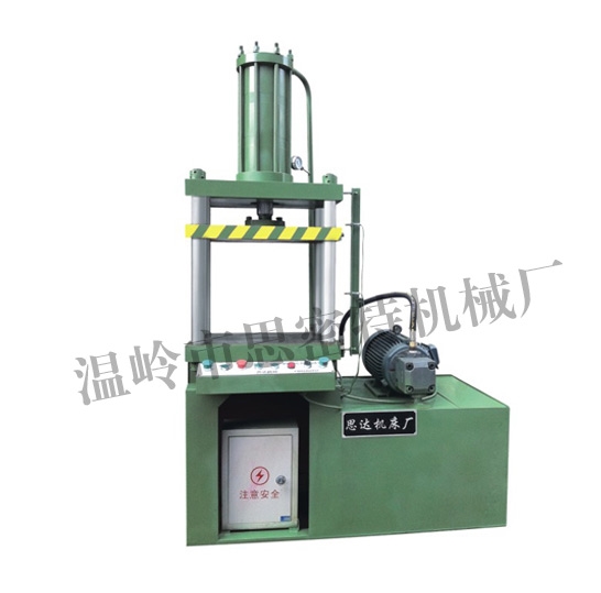 1592643573707428.jpg 鋼(gāng)圈擴口機(jī).jpg